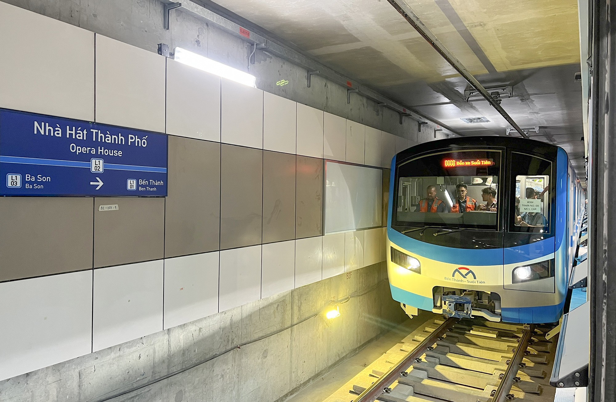 Đoàn tàu metro số 1 chạy toàn tuyến từ Bến Thành đến Suối Tiên - 1
