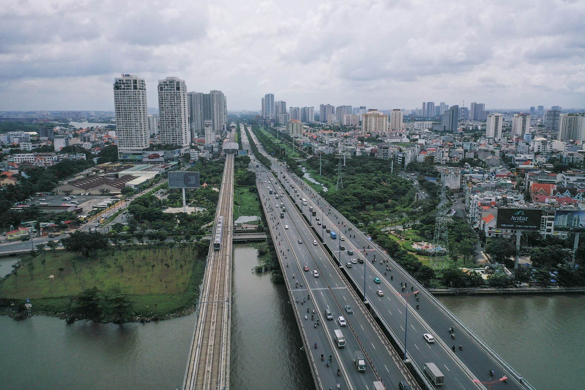 Đoàn tàu metro số 1 chạy toàn tuyến từ Bến Thành đến Suối Tiên - 7