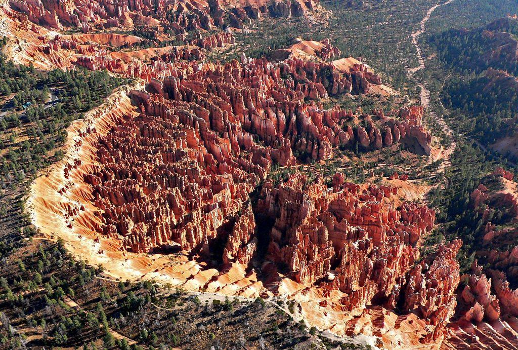 Khám phá vẻ đẹp ngỡ không có trên trần gian của công viên quốc gia Bryce Canyon (Mỹ) - 3