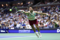 Video tennis Alcaraz - Koepfer: Bi kịch chấn thương, cuộc chiến không tốn sức (US Open)