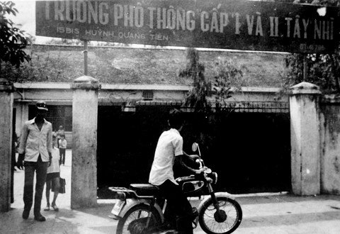 Cảnh bắt giữ cháu Phương