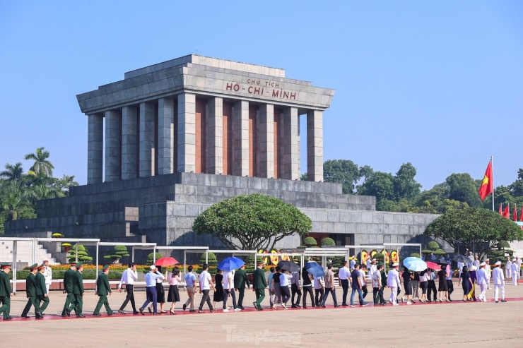 Lãnh đạo Đảng, Nhà nước viếng Chủ tịch Hồ Chí Minh nhân dịp Quốc khánh - 7