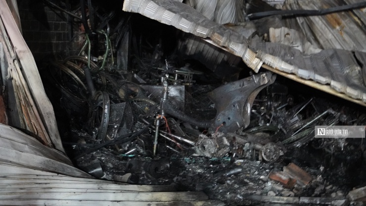 Bình Thuận: Cháy lớn trong tiệm sửa xe máy, 4 người thương vong - 3
