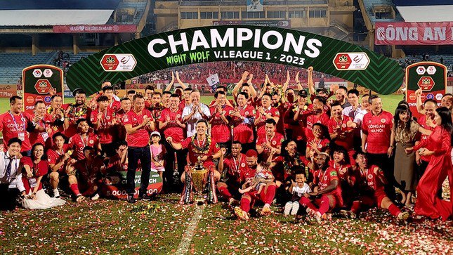 Đề cử HLV xuất sắc nhất V-League 2023: Nhà vô địch vắng bóng - 1