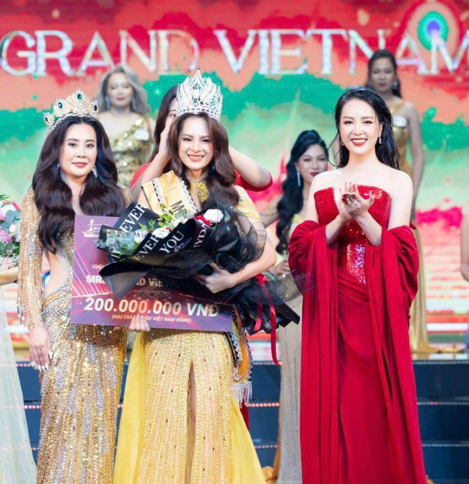 Nữ doanh nhân 8X quê Hải Phòng đăng quang Hoa hậu Quý bà Hoà bình 2023 - 1