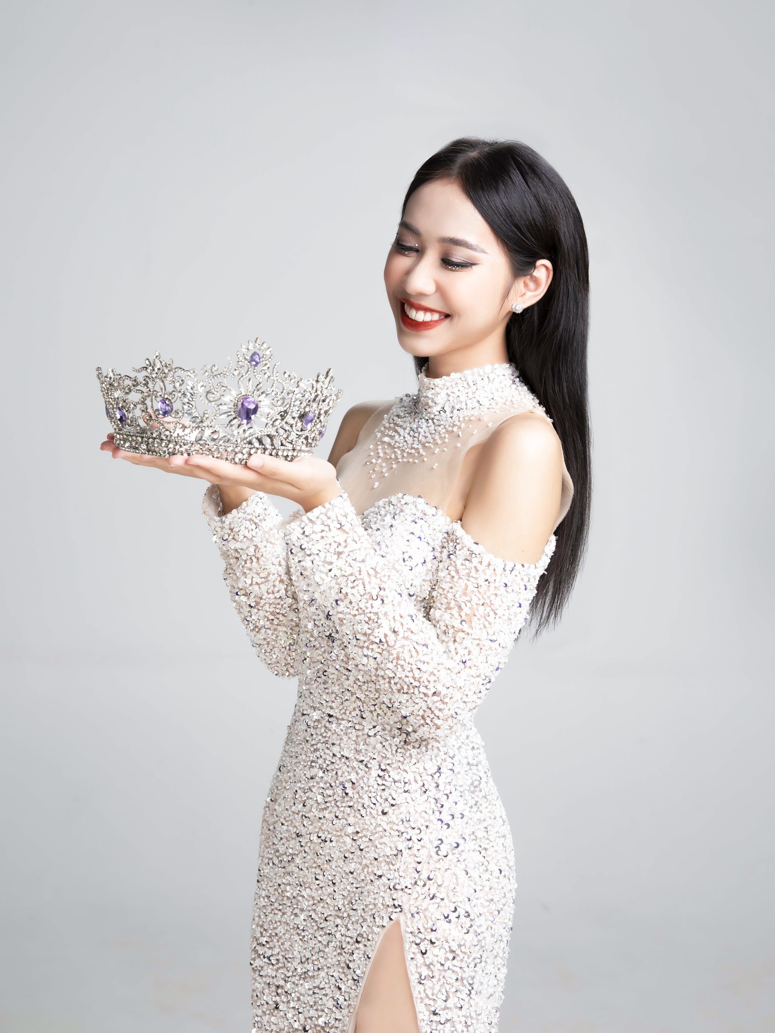 Sắc vóc hoa khôi Ngoại thương 20 tuổi thi Hoa hậu Hoàn vũ Việt Nam 2023 - 3