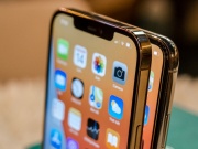 Thời trang Hi-tech - Chọn iPhone 12 hay iPhone XS Max trong tầm giá dưới 9 triệu?