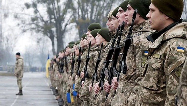 Ông Zelensky: Ukraine xem xét lại tất cả trường hợp miễn trừ nhập ngũ - 1