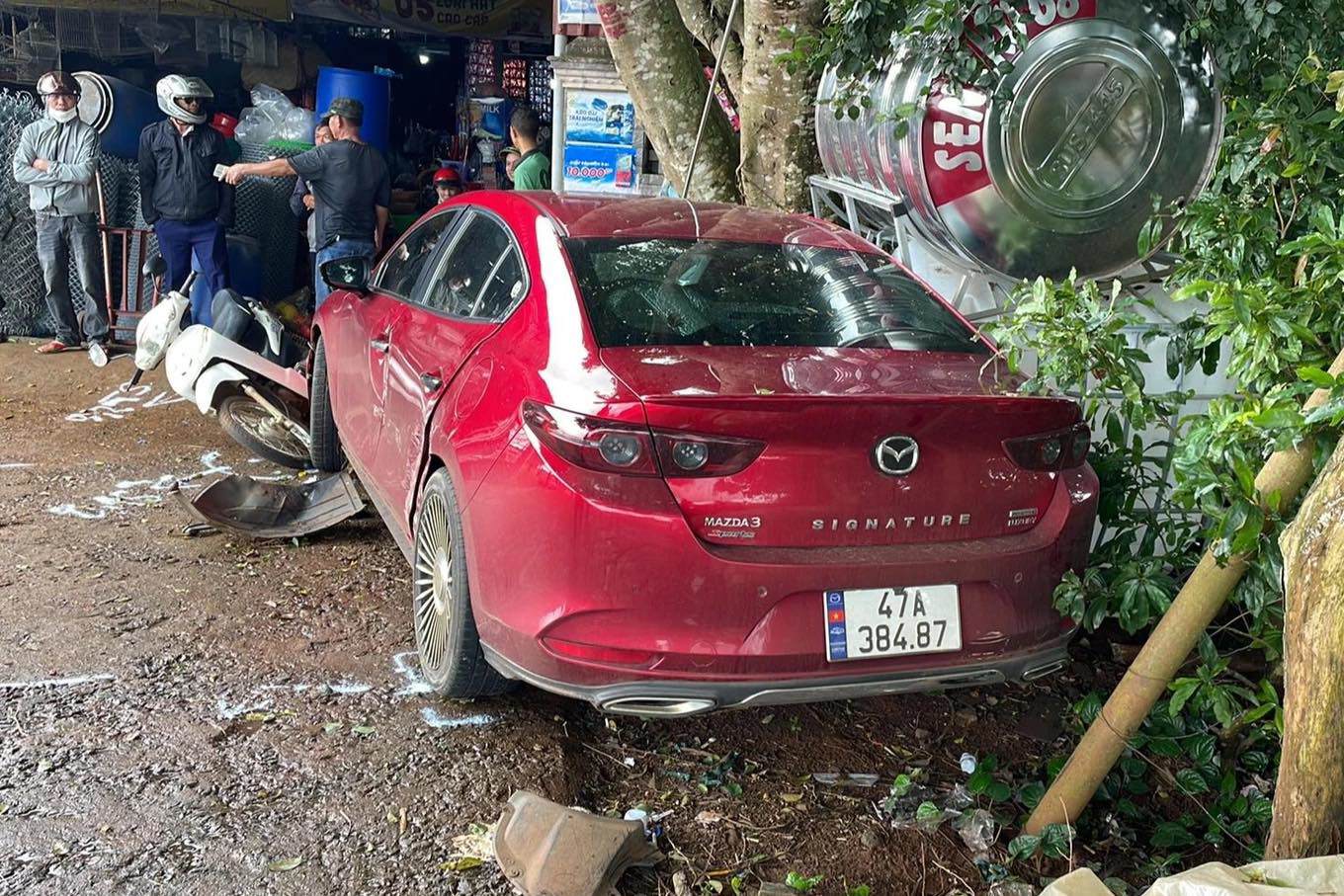 Hiện trường vụ tai nạn giao thông ở Đắk Lắk