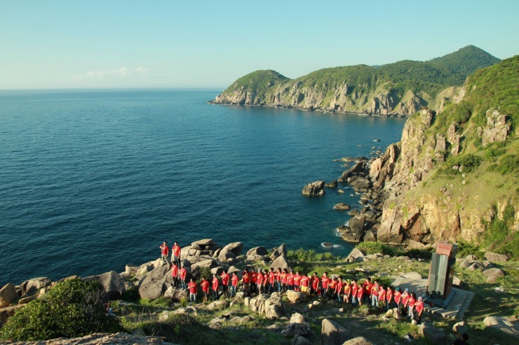 Cờ đỏ sao vàng phấp phới bay - 10