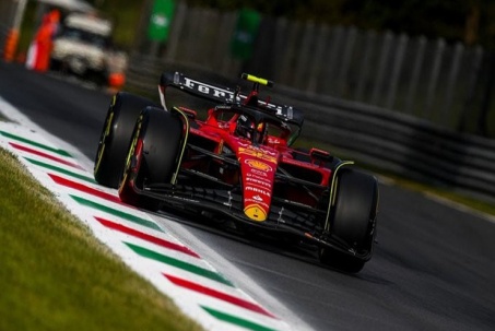 Đua xe F1, Italian GP: Ferrari bay cao với “bộ áo” đặc biệt, Red Bull gặp tai nạn