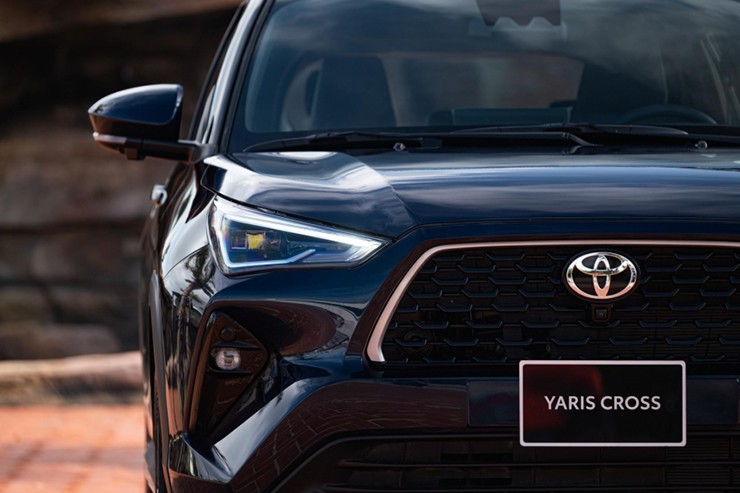 Toyota Yaris Cross 2023 chạy thử không che chắn trên đường phố Việt Nam - 2