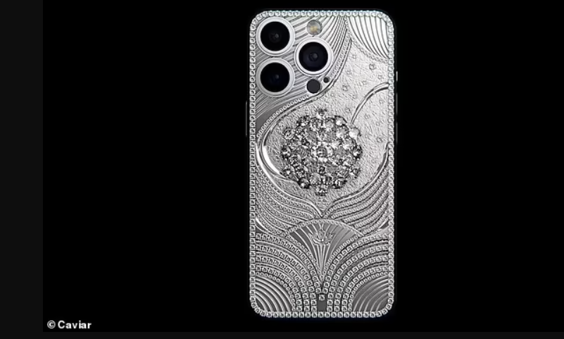 iFan "đại gia" có dám mua iPhone 15 Pro Max nạm kim cương, giá 13, tỷ? - 5