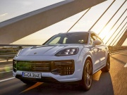 Ngắm xe - Mẫu xe SUV Porsche Cayenne E-hybrid đầu tiên lộ diện