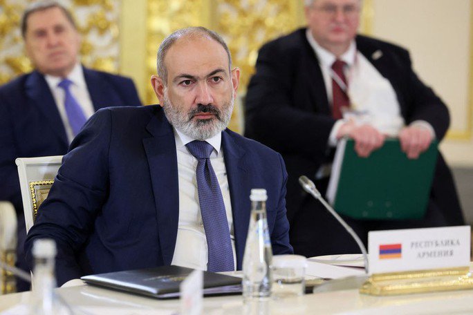 Thủ tướng Armenia Nikol Pashinyan tham dự cuộc họp của Hội đồng Kinh tế Á-Âu tại Nga ngày 25-3. Ảnh: Reuters