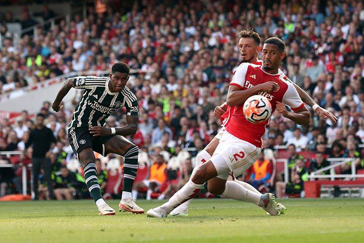 Rashford mở tỷ số cho Man Utd với cú sút xa đẹp mắt vào lưới Arsenal