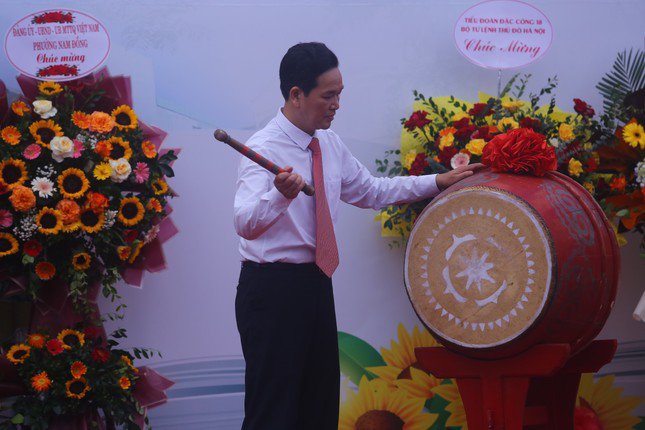 Khai giảng tại ngôi trường đặc biệt ở Hà Nội, dùng tay hát quốc ca - 24