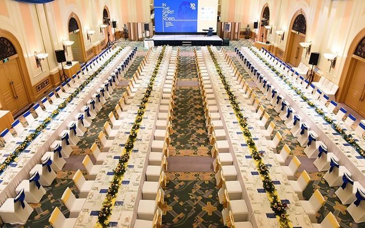 Khách sạn còn sở hữu phòng Đại tiệc Grand Ballroom với quy mô lên đến 500 người.
