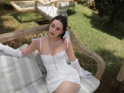 Thời trang - Phong cách đời thường sành điệu của &quot;ngọc nữ lookbook Việt&quot;