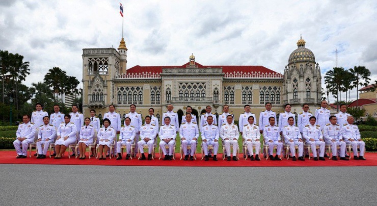 Chùm ảnh: Tân Thủ tướng Thái Lan cùng nội các tuyên thệ nhậm chức - 4