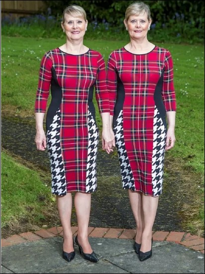 Cặp chị em song sinh lớn tuổi dành hơn 2 thập kỷ để mặc đồ đôi - 1