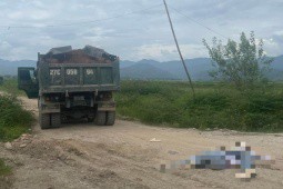 Vụ 2 nữ sinh tử vong trên đường đi khai giảng về: Khởi tố tài xế xe tải