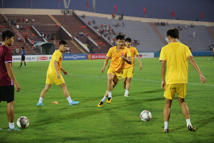 Trực tiếp bóng đá U23 Việt Nam - U23 Guam: Vĩ Hào &#34;góp vui&#34; (Vòng loại U23 châu Á) (Hết giờ) - 10