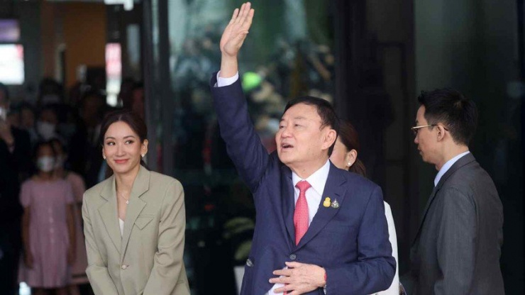 Biết gì về lệnh ân xá của Hoàng gia Thái Lan với ông Thaksin? - 2