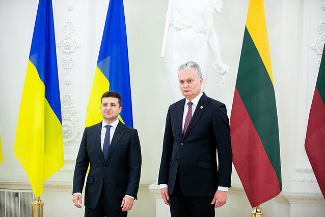 Tổng thống Litva nêu nguyên nhân làm suy yếu quốc phòng Ukraine - 1