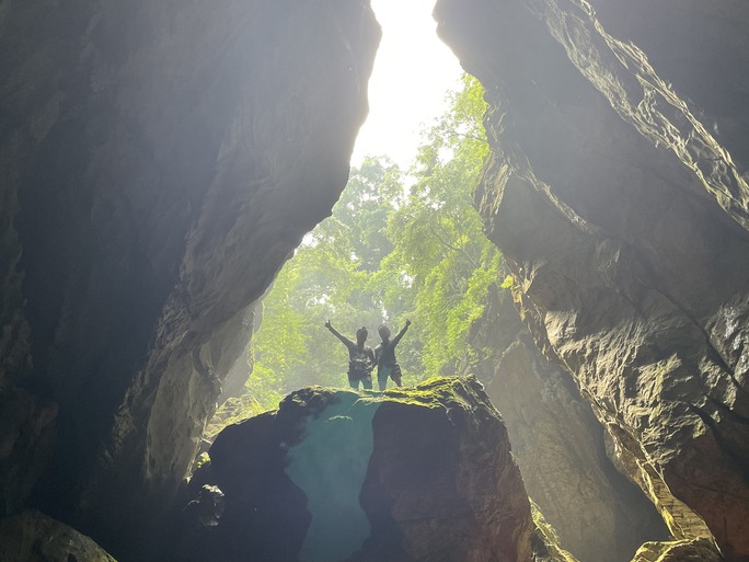 Cận cảnh vẻ đẹp mê hồn của hang Sơn Nữ vừa phát hiện ở Quảng Bình - 12