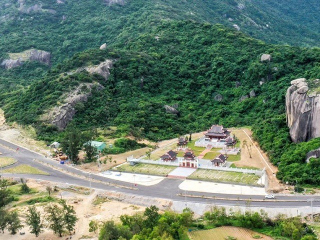 Vẻ đẹp mộng mơ của tuyến đường ven biển dài 118km ở Bình Định