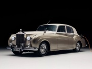 Ngắm xe - Xe siêu sang Rolls-Royce Silver Cloud II đời 1960 được đại tu thành xe điện