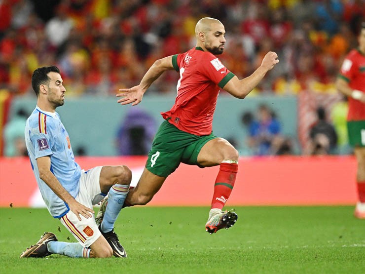 Amrabat chưa thi đấu vẫn khiến MU lo sốt vó, có thể nghỉ 7 trận - 2