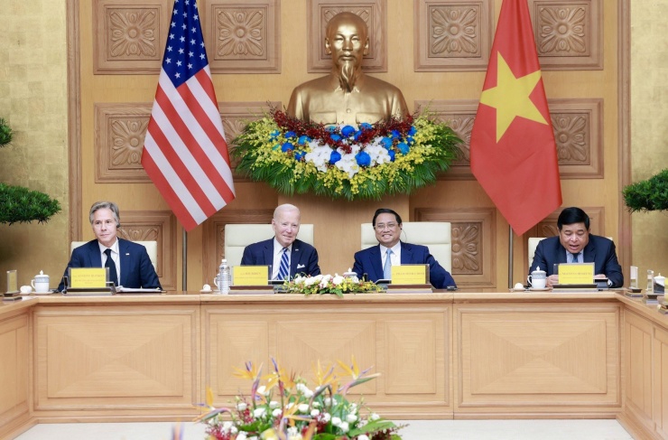 Thủ tướng Phạm Minh Chính cùng Tổng thống Mỹ Joe Biden, Bộ trưởng Kế hoạch Đầu tư Nguyễn Chí Dũng và Ngoại trưởng Mỹ Antony Blinken tại Hội nghị cấp cao Việt - Mỹ về Đầu tư và Đổi mới sáng tạo ngày 11/9. (Ảnh: Nhật Minh)