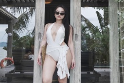 Thời trang - &quot;Ngọc nữ lookbook&quot; khoe vóc dáng quyến rũ với đồ bơi