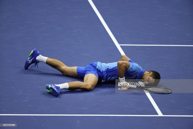 Chùm ảnh Djokovic đăng quang US Open 2023: Đổ gục xuống sân, tri ân đầy cảm xúc - 6