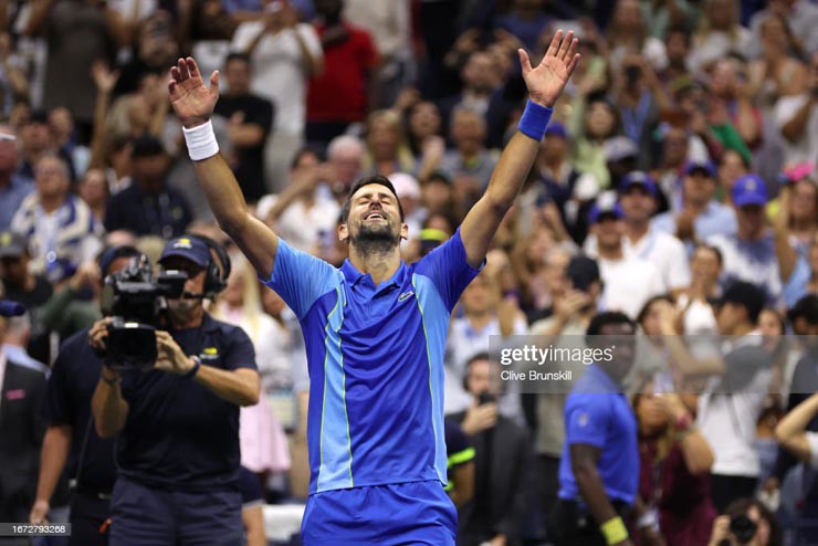 Chùm ảnh Djokovic đăng quang US Open 2023: Đổ gục xuống sân, tri ân đầy cảm xúc - 8