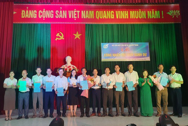 31 nam giới tại Hà Tĩnh được kết nạp vào Hội Liên hiệp Phụ nữ - 3