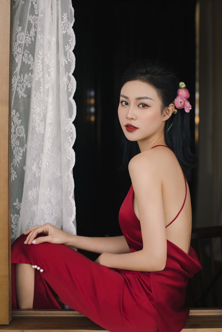 Đời thực gợi cảm của người đẹp đóng vai Tuyết "nghiện" trong phim hot nhất giờ vàng VTV - 8