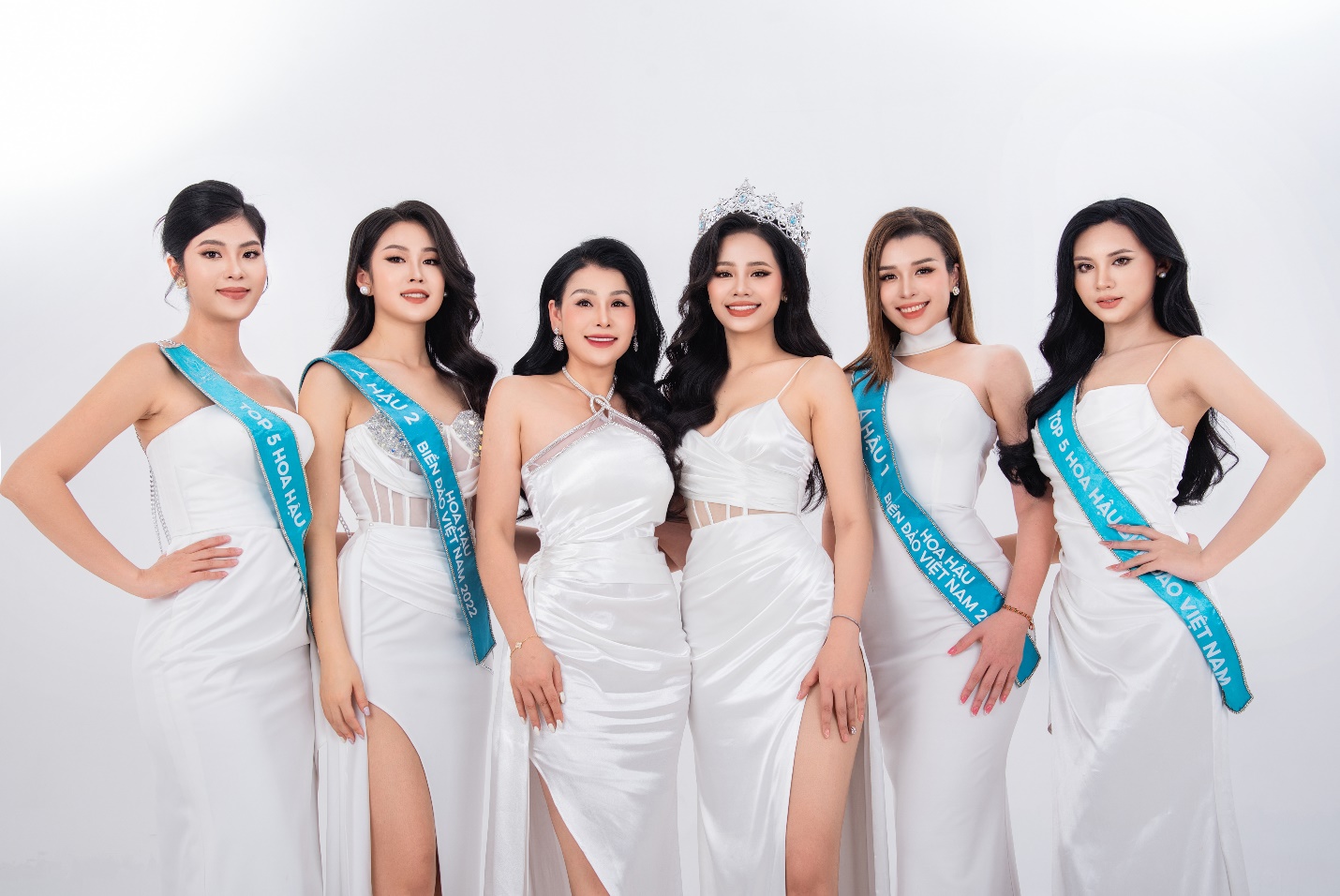 Nhan sắc vạn người mê khi top 5 Hoa hậu Biển Đảo Việt Nam 2022 chung khung hình - 2