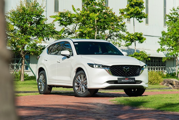 Mazda giảm giá hàng loạt mẫu xe tại Việt Nam, cao nhất 45 triệu đồng - 3