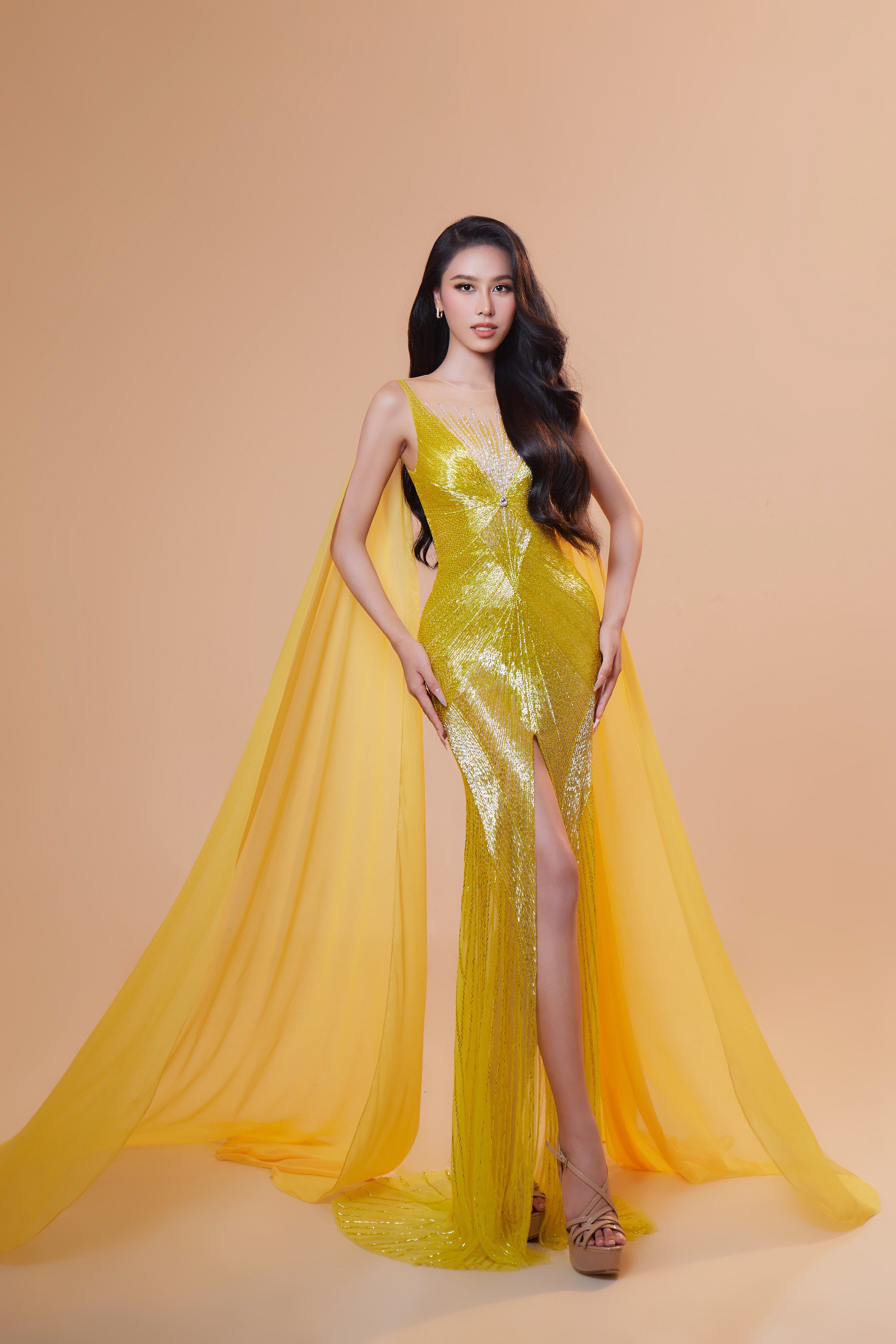 Á hậu Ngọc Hằng công bố trang phục dân tộc tại Miss Intercontinental 2023 - 4