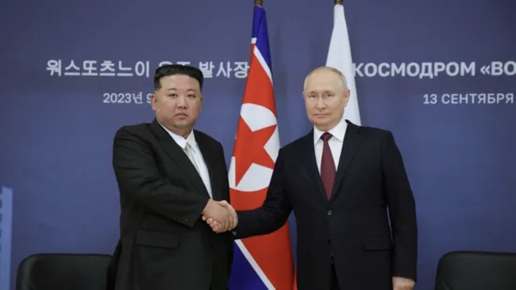 Tổng thống Nga Vladimir Putin hội đàm với nhà lãnh đạo Triều Tiên Kim Jong Un hôm 13/9.