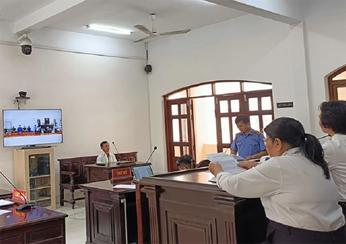 TAND tỉnh Đồng Nai mở phiên tòa xét xử trực tuyến. Ảnh: HP.