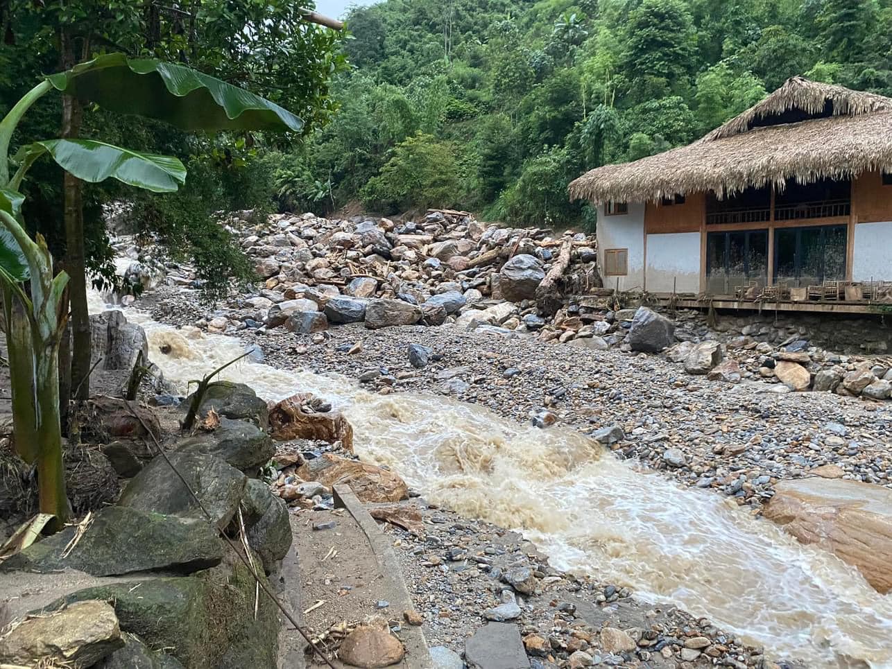 Thời tiết ngày 14/9: Mưa to tiếp diễn nhiều nơi ở Bắc Bộ, đề phòng thiên tai bất ngờ - 1