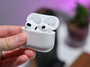 Thời trang Hi-tech - Bi hài: Nuốt tai nghe AirPods vì nhầm thành... Vitamin