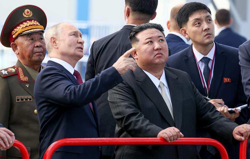 Ông Putin gặp ông Kim Jong Un hôm 13/9 (ảnh: CNN)
