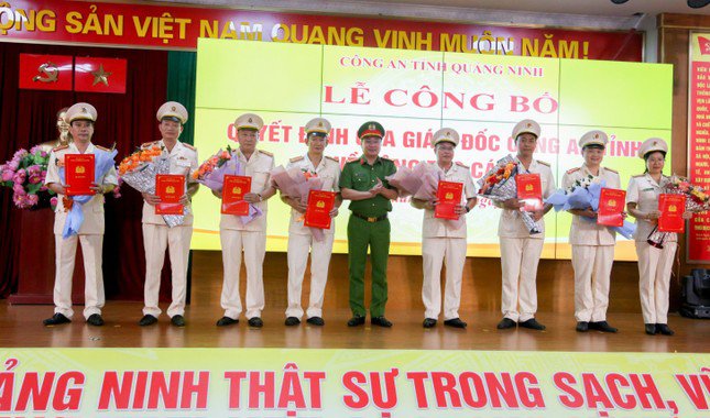 Thiếu tướng Đinh Văn Nơi điều động, bổ nhiệm 13 vị trí lãnh đạo Công an tỉnh Quảng Ninh - 1