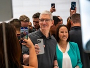 Thời trang Hi-tech - iPhone 15 Pro Max cháy hàng, Tim Cook bối rối khi chọn màu