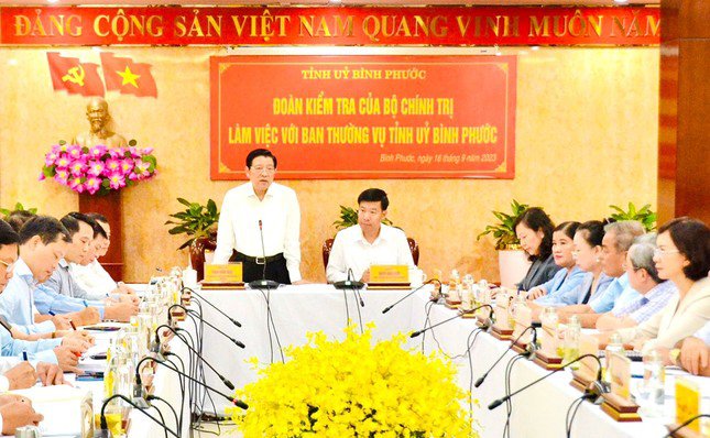 Công bố quyết định kiểm tra của Bộ Chính trị với Ban Thường vụ Tỉnh ủy Bình Phước - 1